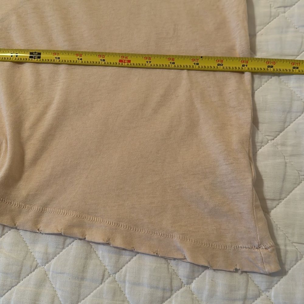 NWOT UO BDG Loose Fit Relaxed Tee with Hem Distressing Light Peach Color Size M - Picture 8 of 11
